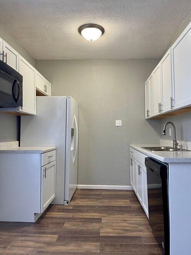 1021 Hudson Rd Unit #2