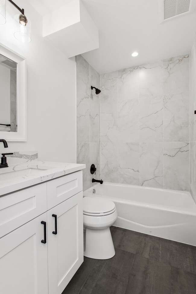 Photo - 4252 Central Rd