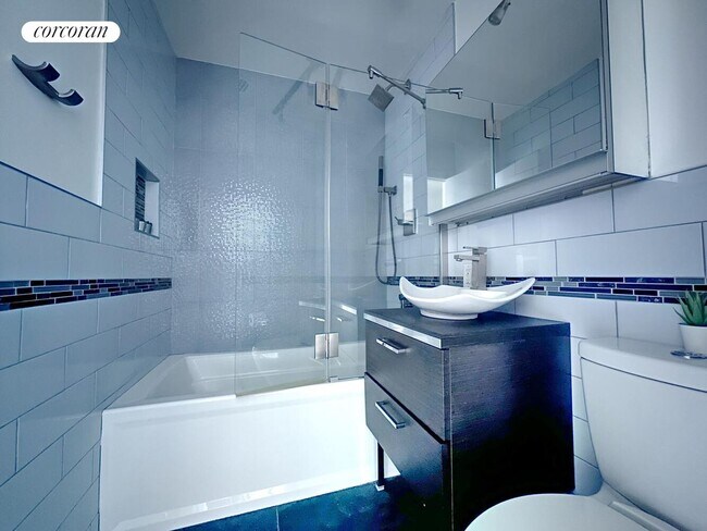 Photo - 191 Clinton St