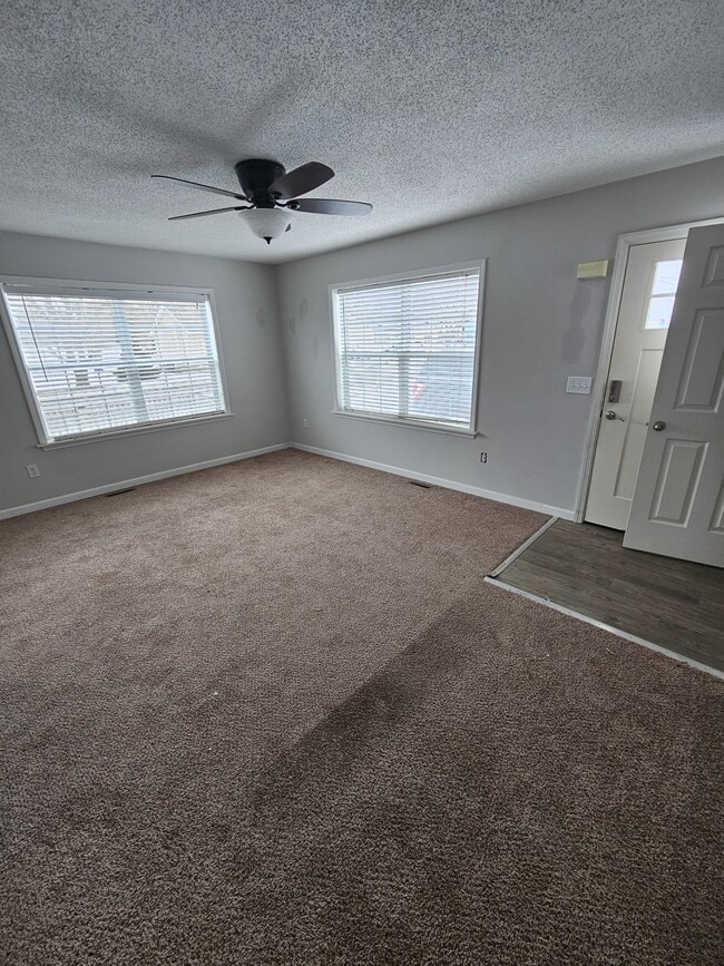 Photo - 207 Broad St