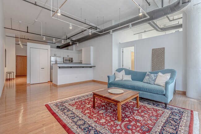 Photo - 333 W Hubbard St Unidad 618