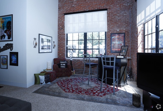 2BR, 1.5BA - 1st floor w/Loft Noell- Living Area