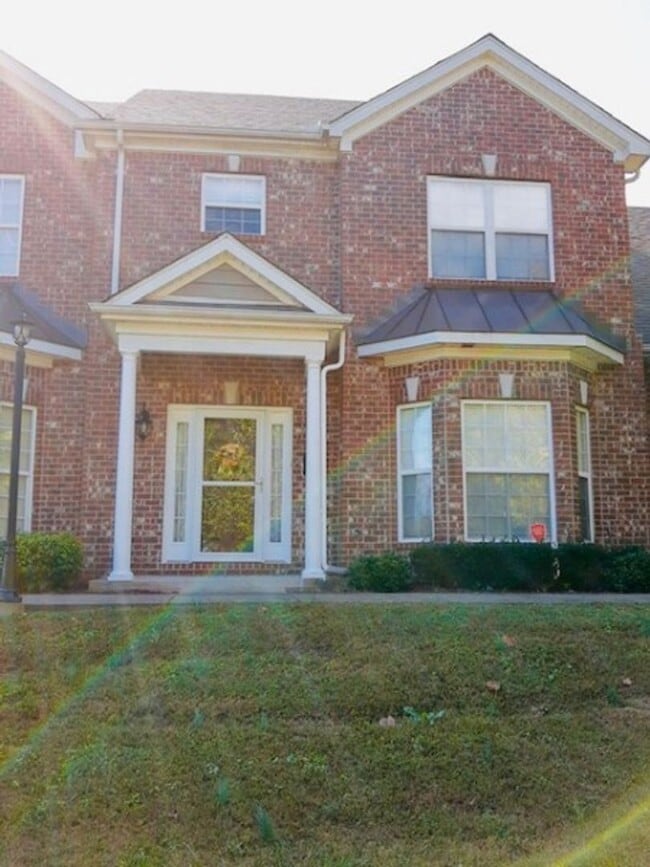 Building Photo - Luxury Condo for Rent