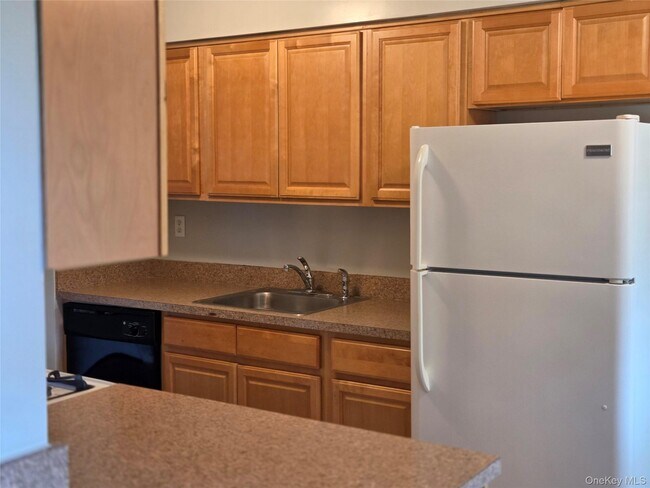 Photo - 16 Pavilion Ridge Way Unit 6