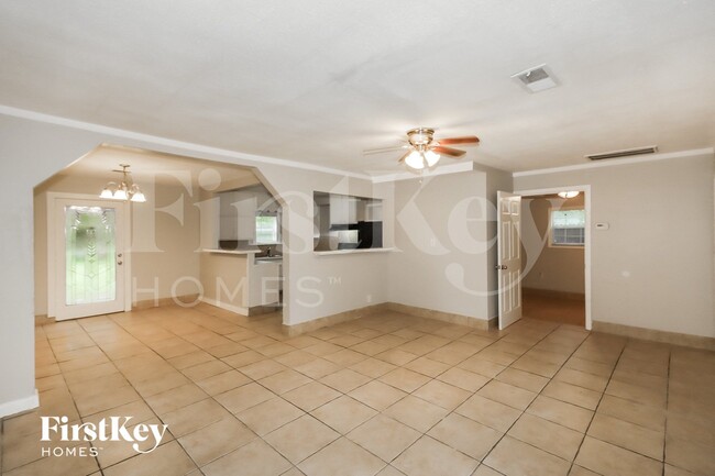 Photo - 701 22nd Ave N