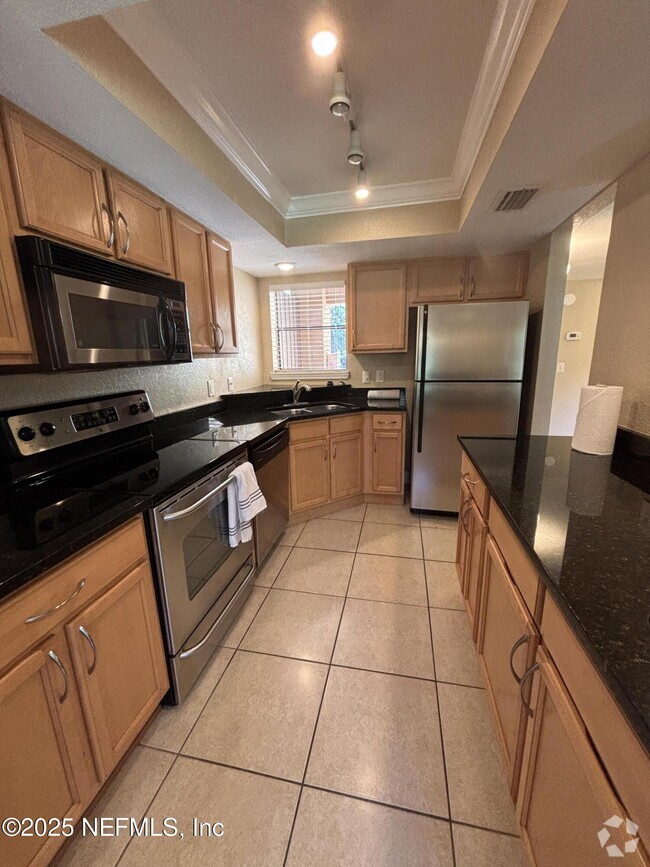 Building Photo - 836 Shoreline Cir Rental