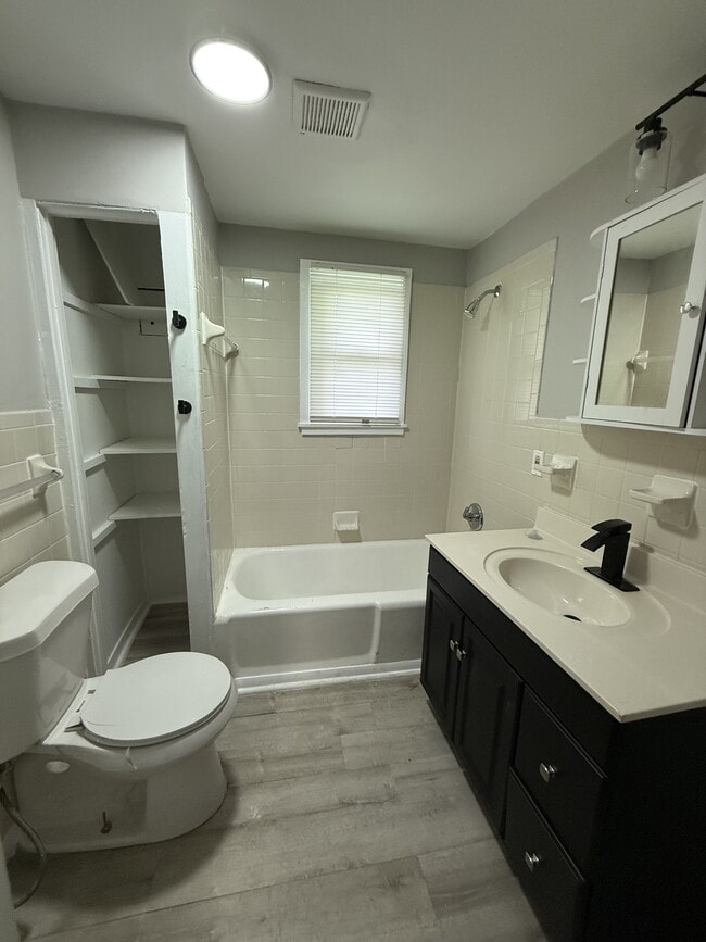 Photo - 3728 Hickory Ave SW