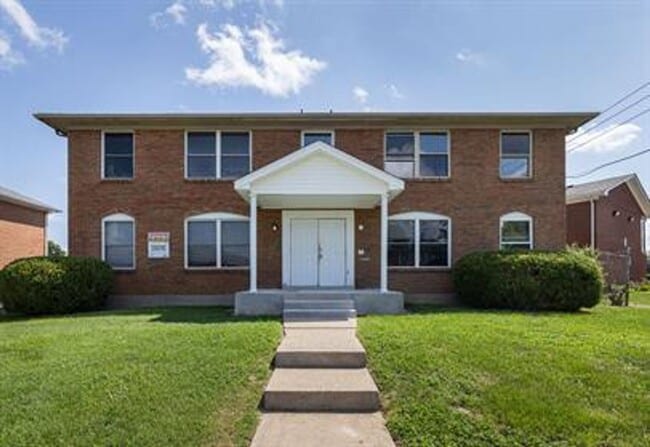 Building Photo - 4904 Saddlebrook Ln Unit 2