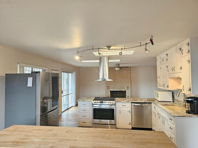 Photo - 2701 Cagua Dr NE