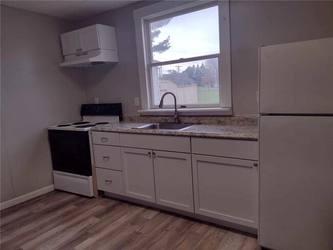 Photo - 300 Liberty St