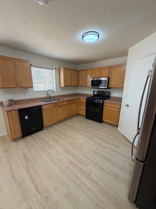Photo - 515 Deschutes St SE