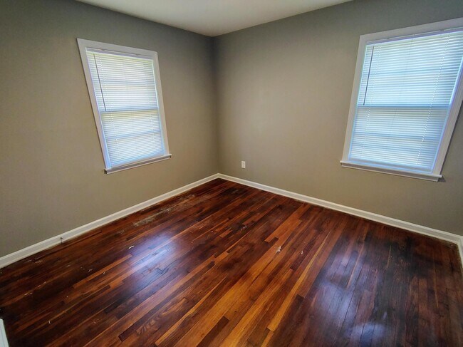 Photo - 1688 Haywood Ave