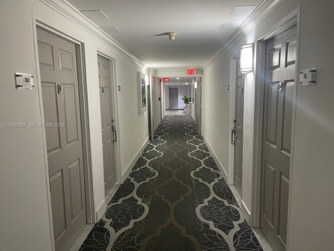 Building Photo - 10350 W Bay Harbor Dr Unit 3M