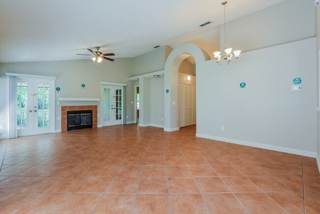 Photo - 1022 Henson Ct