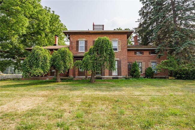 Photo - 981 Latta Rd