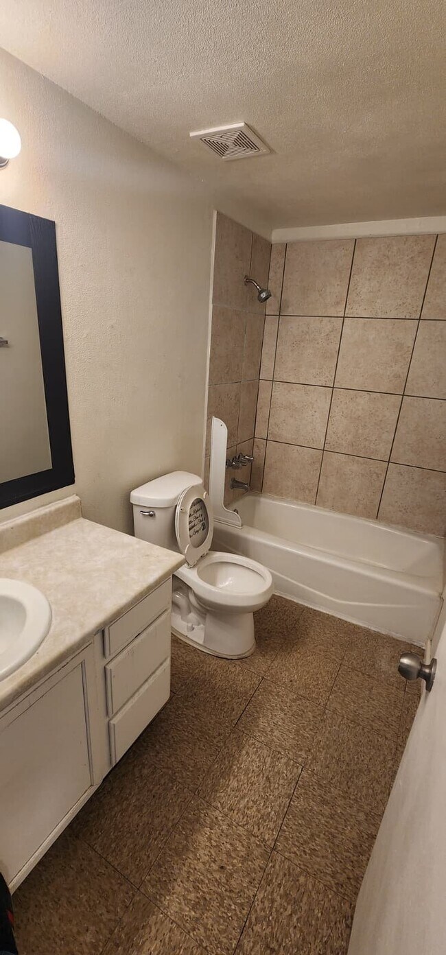 50 N Casa Grande Ave Unit 2