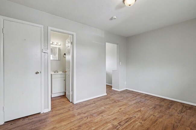 Photo - 207 N Santa Fe Ave Unidad 10