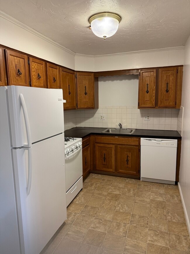 Photo - Crystal Village