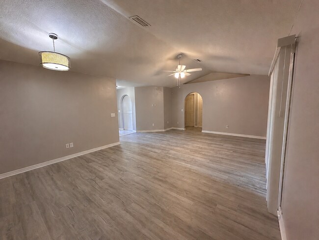 53 Birchwood Dr