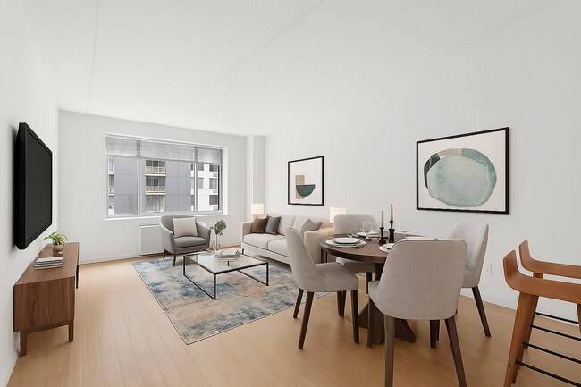 Photo - 335 E 100th St