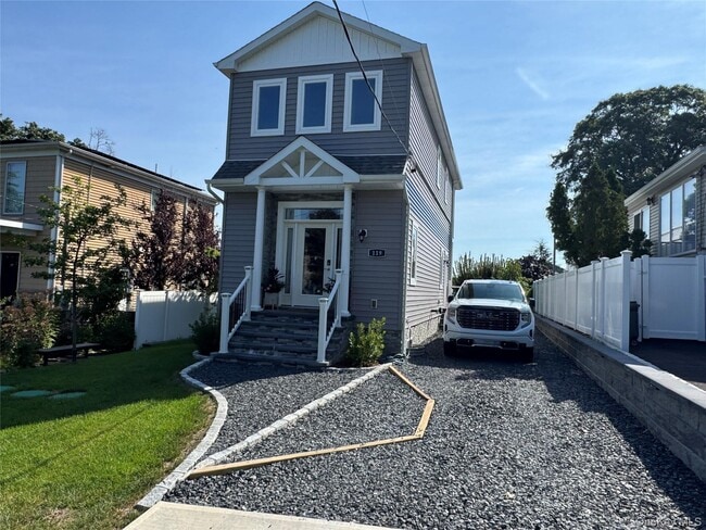 119 Whittier Dr