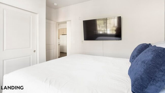 Photo - 17500 25th Ave NE Unidad GG206