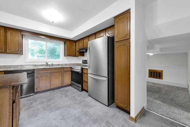 Photo - 2032 Northcliff Dr
