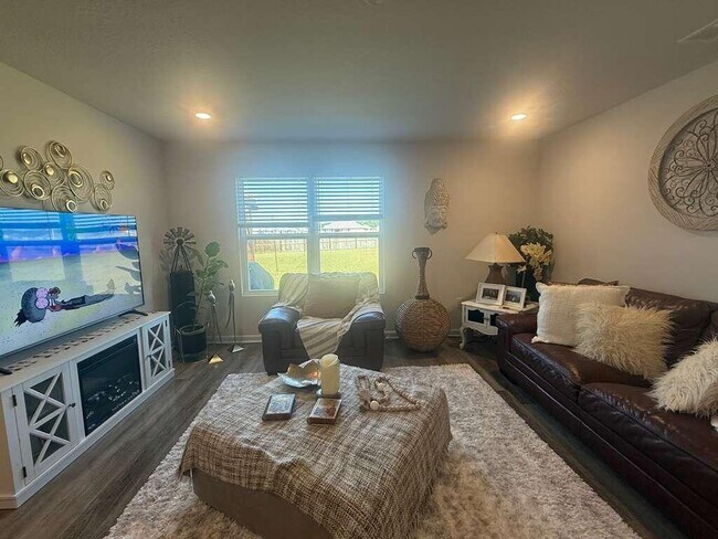 Photo - 5509 Silverbell Dr