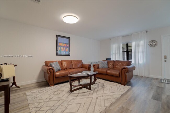 Photo - 1099 NE 35th St Unit 2