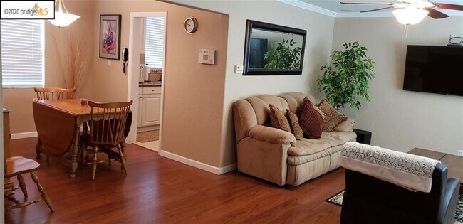 Photo - 223 California Ave