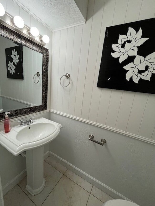 Photo - ***4 Bed 3.5 Bath in Tuscawilla!***