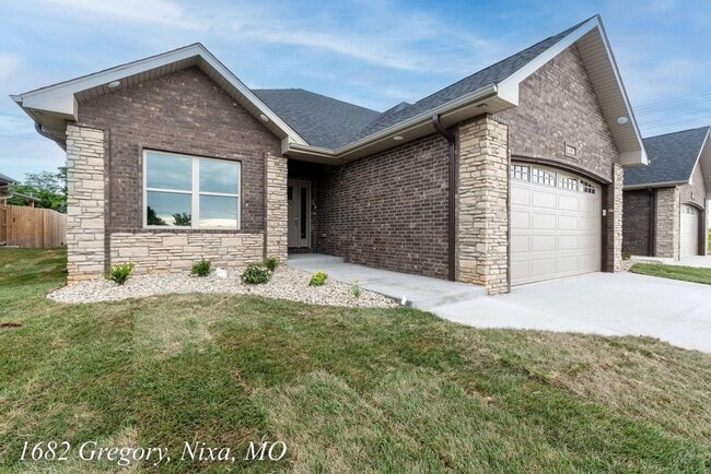 1682 N Gregory Dr