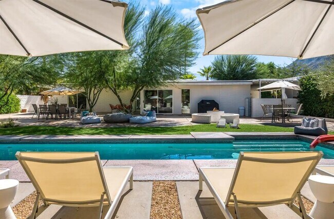 72382 Desert Dr