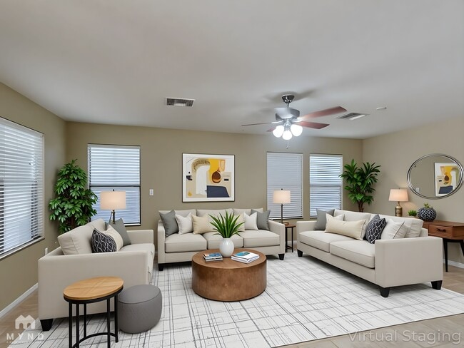 Photo - 672 W Barrus St