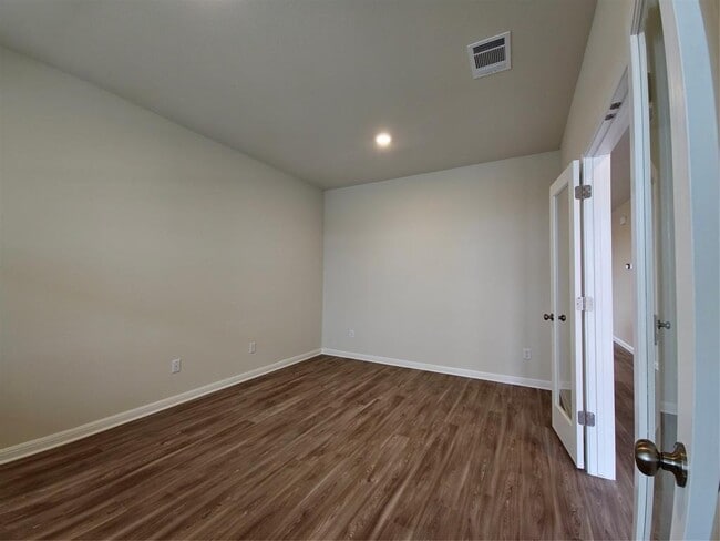 Photo - 2402 Amara Levi Ln