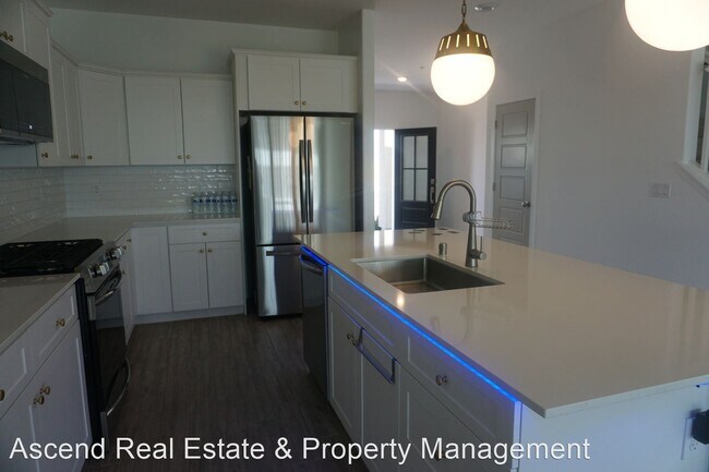 Photo - 5 br, 3.5 bath House - 3301 Twin Knolls Ln