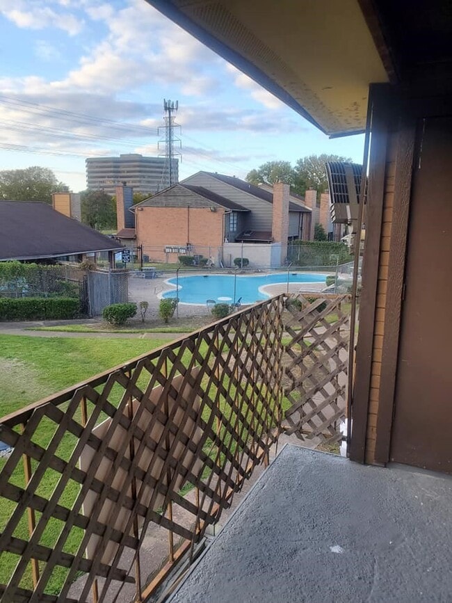 Building Photo - 9090 S Braeswood Blvd Unit 58 Rental