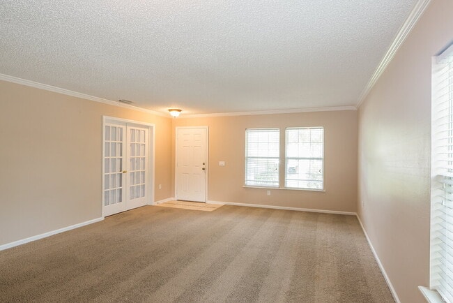 Photo - 1417 Heather Ct