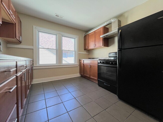 Photo - 501 Plymouth Ave Unidad 2- 2nd Floor