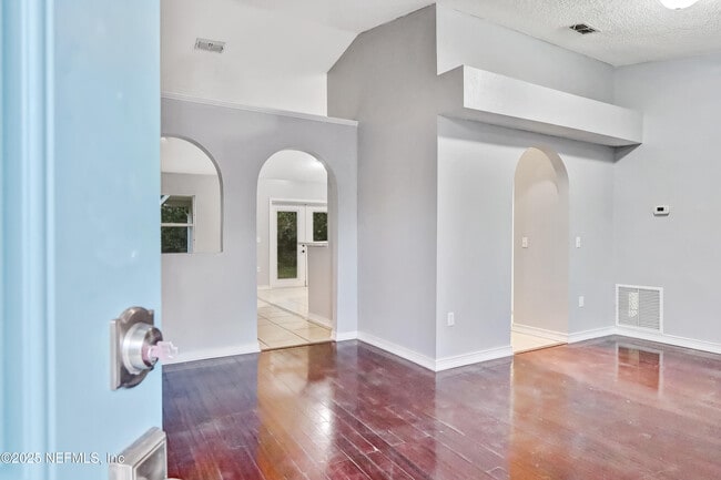 Photo - 13002 Viburnum Dr S