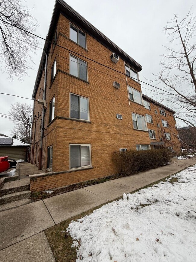 Photo - 7400 N Sheridan Rd Unit 2A