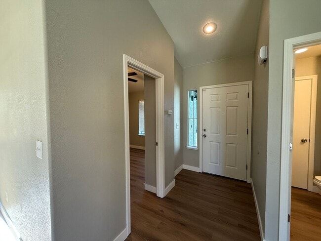 Photo - 4-bedroom home located in Delhi!