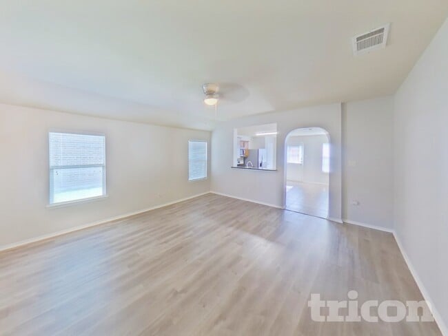 Photo - 336 Carlyle St