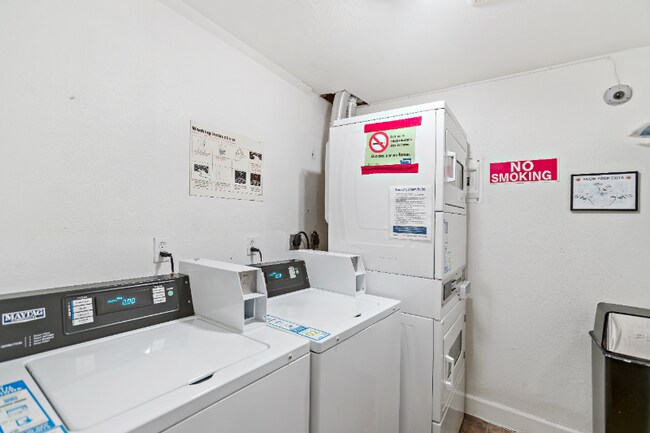 Photo - 11540 Pinehurst Way NE Unit 405