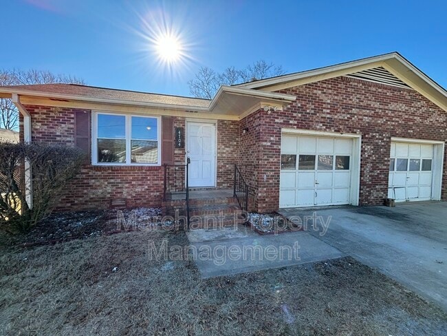 Photo - 4704 Old Spartanburg Rd