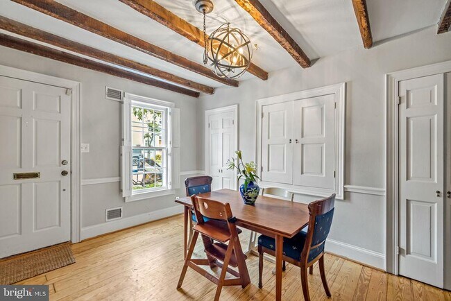 Photo - 608 S Pitt St