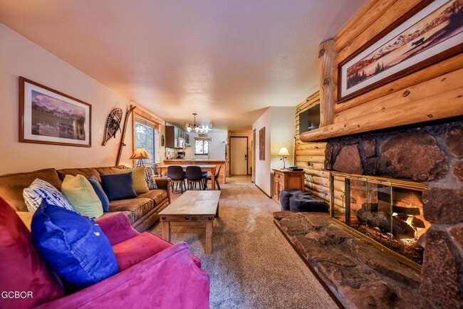 Building Photo - 44 Village Dr Unit 2-204