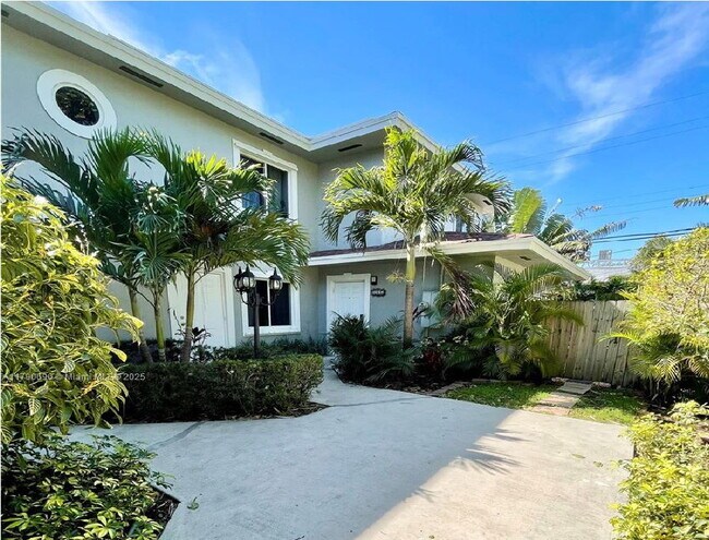 Photo - 1325 NE 5th Ave Townhome
