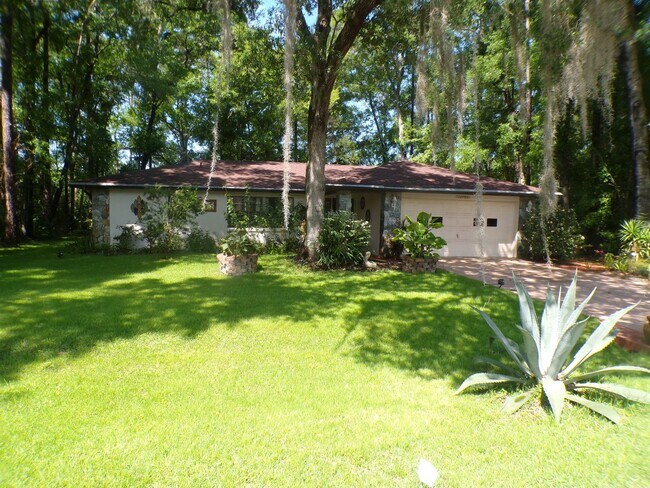 Photo - Fully Furnished 6 month rental