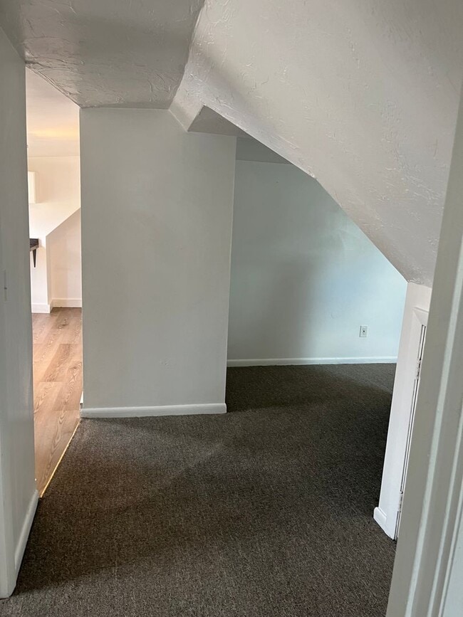 Photo - Sunny, Clean, Quiet 2 bedroom 1 bath 2nd floor apartment